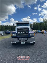 1999 Mack CL713