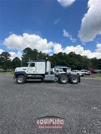 1999 Mack CL713