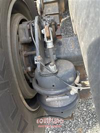 1999 Mack CL713