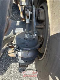 1999 Mack CL713