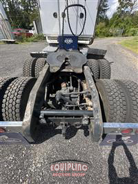 1999 Mack CL713