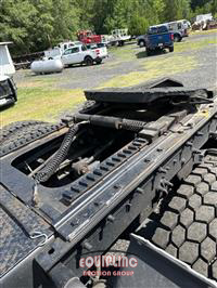 1999 Mack CL713