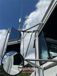 1999 Mack CL713
