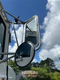 1999 Mack CL713