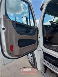 2013 Freightliner Cascadia 125