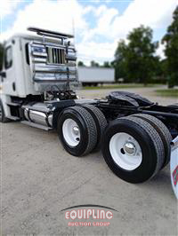 2013 Freightliner Cascadia 125