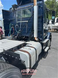 2013 VOLVO TRUCK VNM