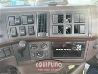 2013 VOLVO TRUCK VNM