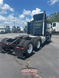 2013 VOLVO TRUCK VNM