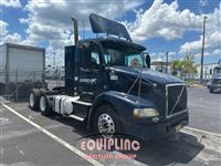 2013 VOLVO TRUCK VNM