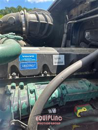 2013 VOLVO TRUCK VNM
