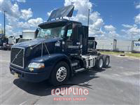 2013 VOLVO TRUCK VNM