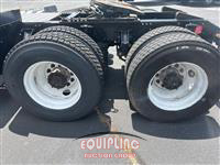 2013 VOLVO TRUCK VNM