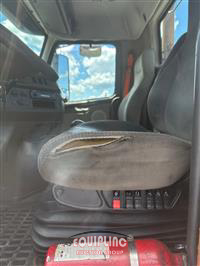 2013 VOLVO TRUCK VNM