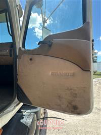 2005 Mack GRANITE GU713