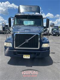 2013 VOLVO TRUCK VNM