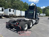 2013 VOLVO TRUCK VNM