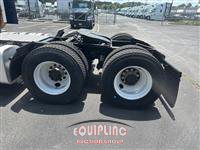 2013 VOLVO TRUCK VNM
