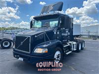 2013 VOLVO TRUCK VNM