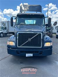 2013 VOLVO TRUCK VNM