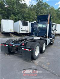 2013 VOLVO TRUCK VNM
