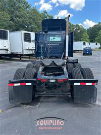 2013 VOLVO TRUCK VNM