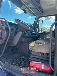 2013 VOLVO TRUCK VNM