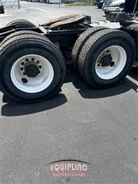 2013 VOLVO TRUCK VNM