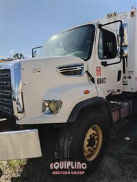 2014 Freightliner M2