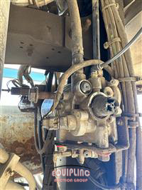 2019 Mack GR64F