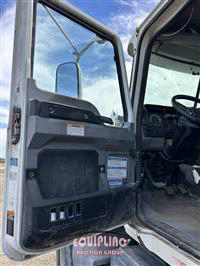 2019 Mack GR64F