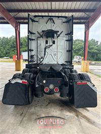 2016 Freightliner CASCADIA