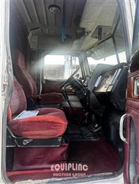 2000 Peterbilt 379