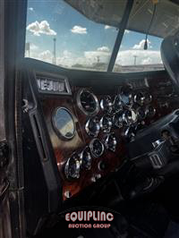 2000 Peterbilt 379