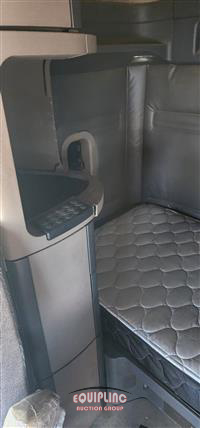 2015 Freightliner CASCADIA