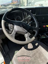 2020 International LT625