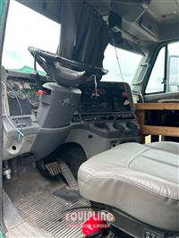 2004 Freightliner Columbia