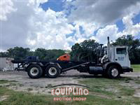 2001 Mack MR688S
