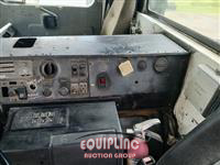 2001 Mack MR688S