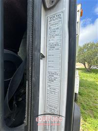 2004 Volvo VHD