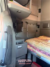 2016 Kenworth T680 SLEEPER TRUCK
