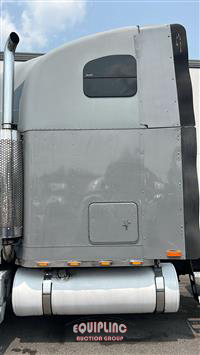 2003 Freightliner Classic XL
