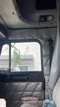 2003 Freightliner Classic XL