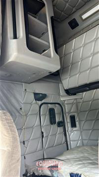 2003 Freightliner Classic XL