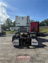 2017 Volvo VNL