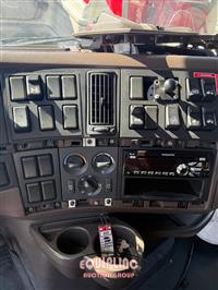 2017 Volvo VNL