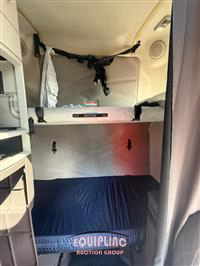2017 Volvo VNL