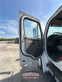 2017 Freightliner M2
