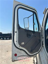 2013 Freightliner M2