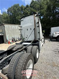 2020 Freightliner CASCADIA